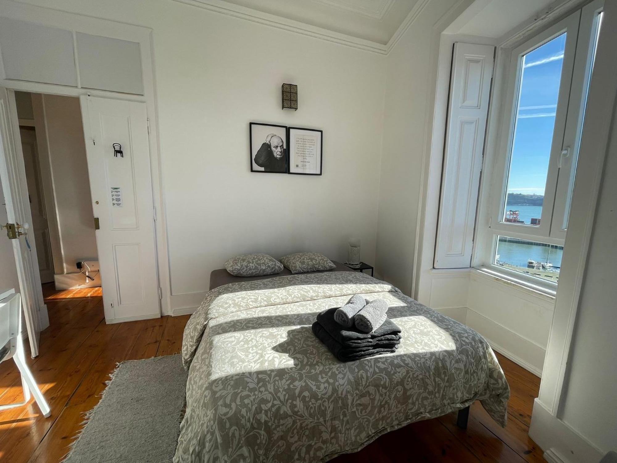 Embassy Arriaga Private Elegance Rooms In Stylish Shared Apartment Lisboa Exterior foto