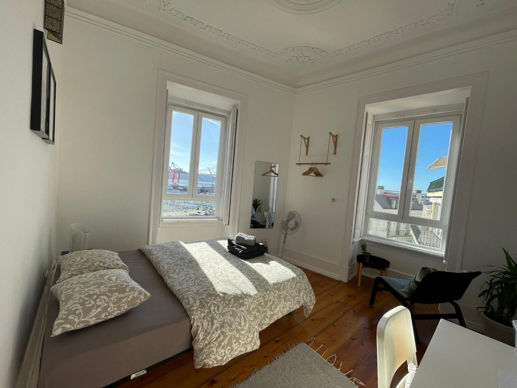 Embassy Arriaga Private Elegance Rooms In Stylish Shared Apartment Lisboa Exterior foto